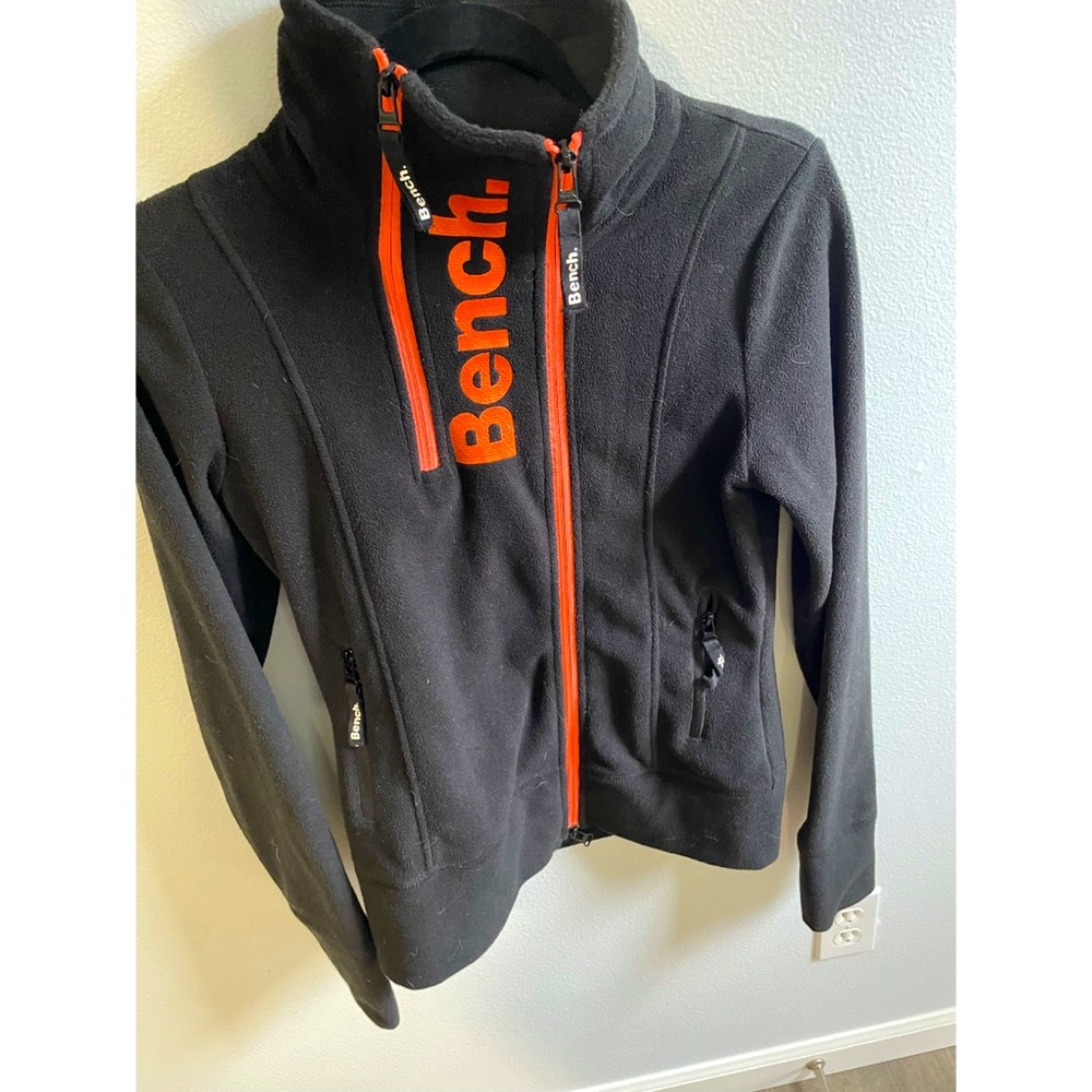 BENCH JACKET